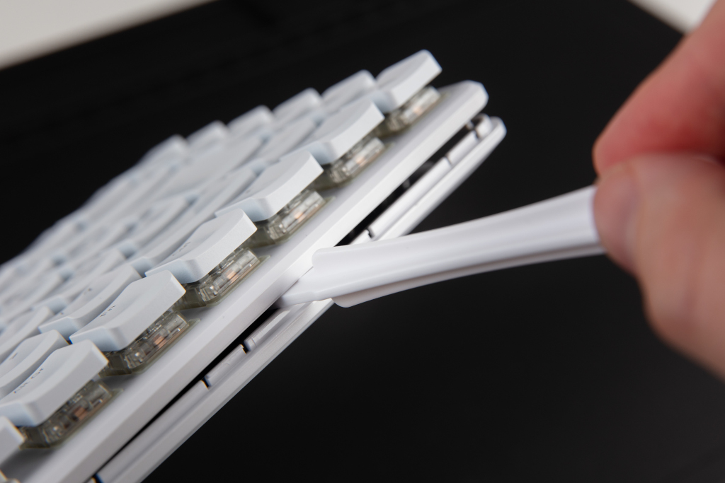 沿开槽滑动撬棒