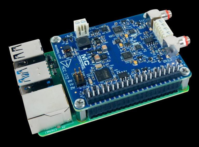 将 Raspberry Pi 5 与 DIGILENT 的 Waveforms 和 ADP2230 结合使用来扩展用户体验 | 树莓派实验室